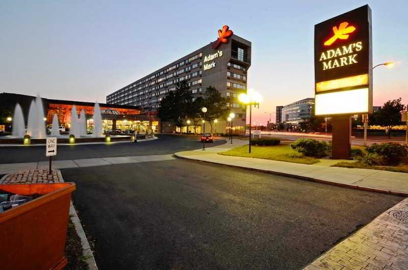 Ramada By Wyndham Buffalo Downtown Zewnętrze zdjęcie