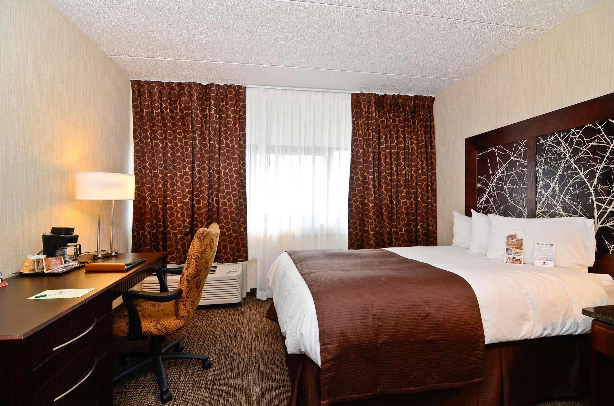 Ramada By Wyndham Buffalo Downtown Zewnętrze zdjęcie